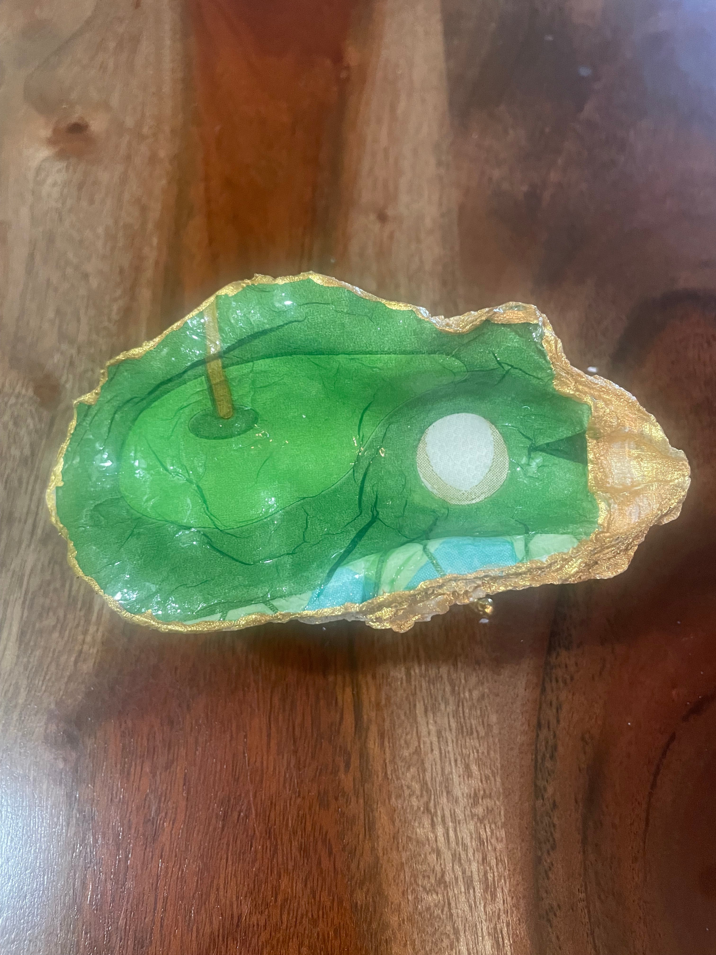 Gilded oyster trinket The 19th Hole Green in Play Edition golf gift by The Golden Shoreline"