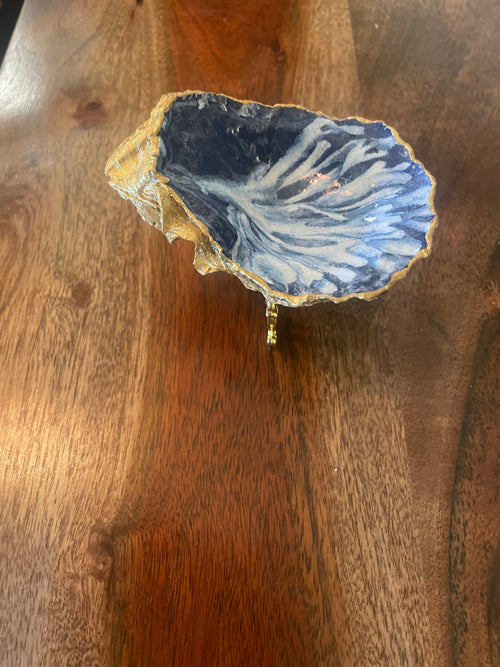 Blue Coral Resilience — Gilded Oyster Trinket Dish