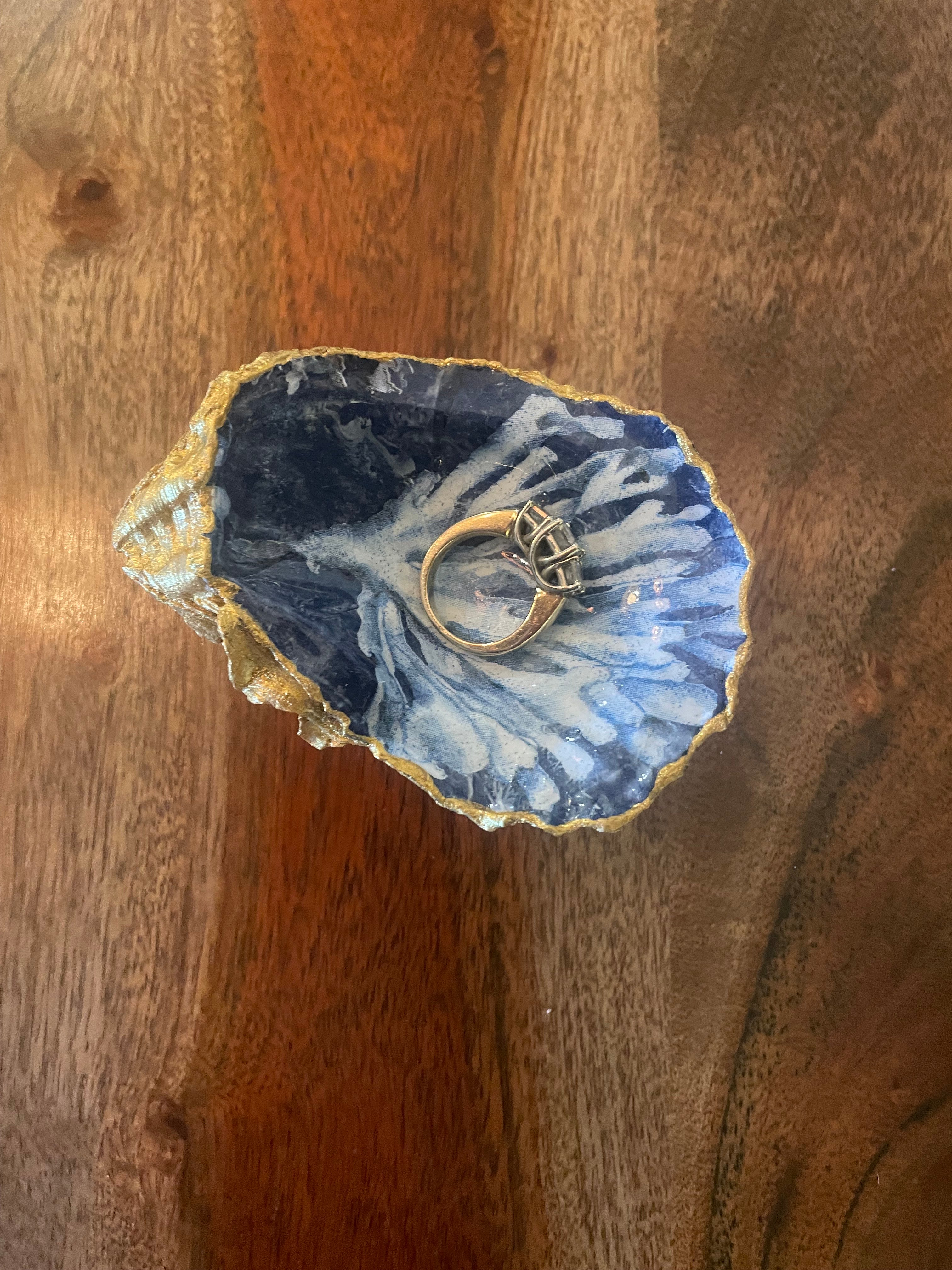 Blue Coral Resilience — Gilded Oyster Trinket Dish
