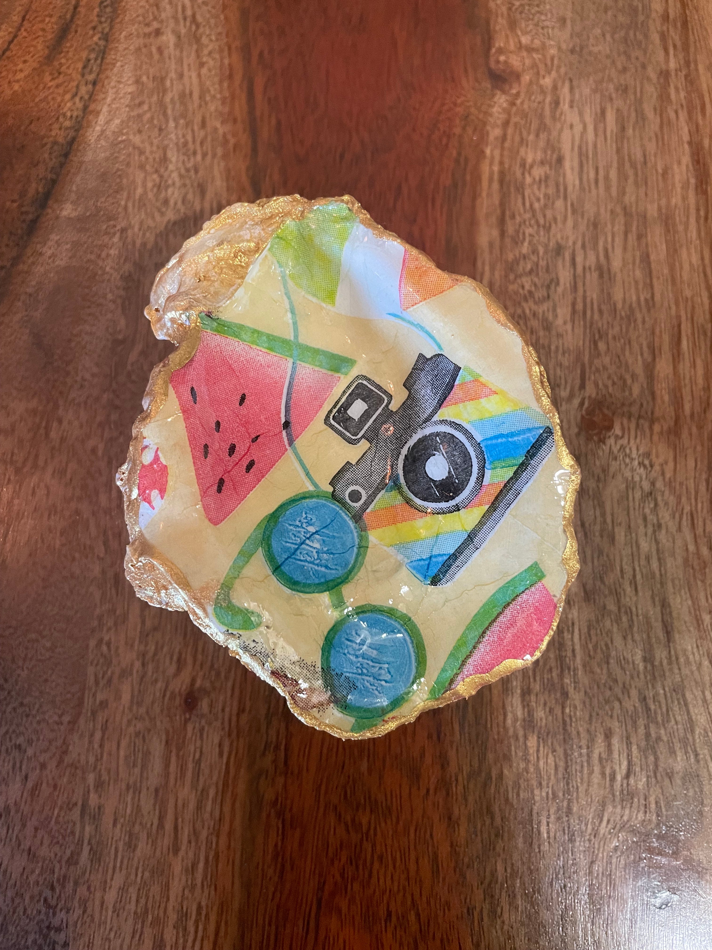 The Vacation Lens-Gilded Oyster Trinket Dish