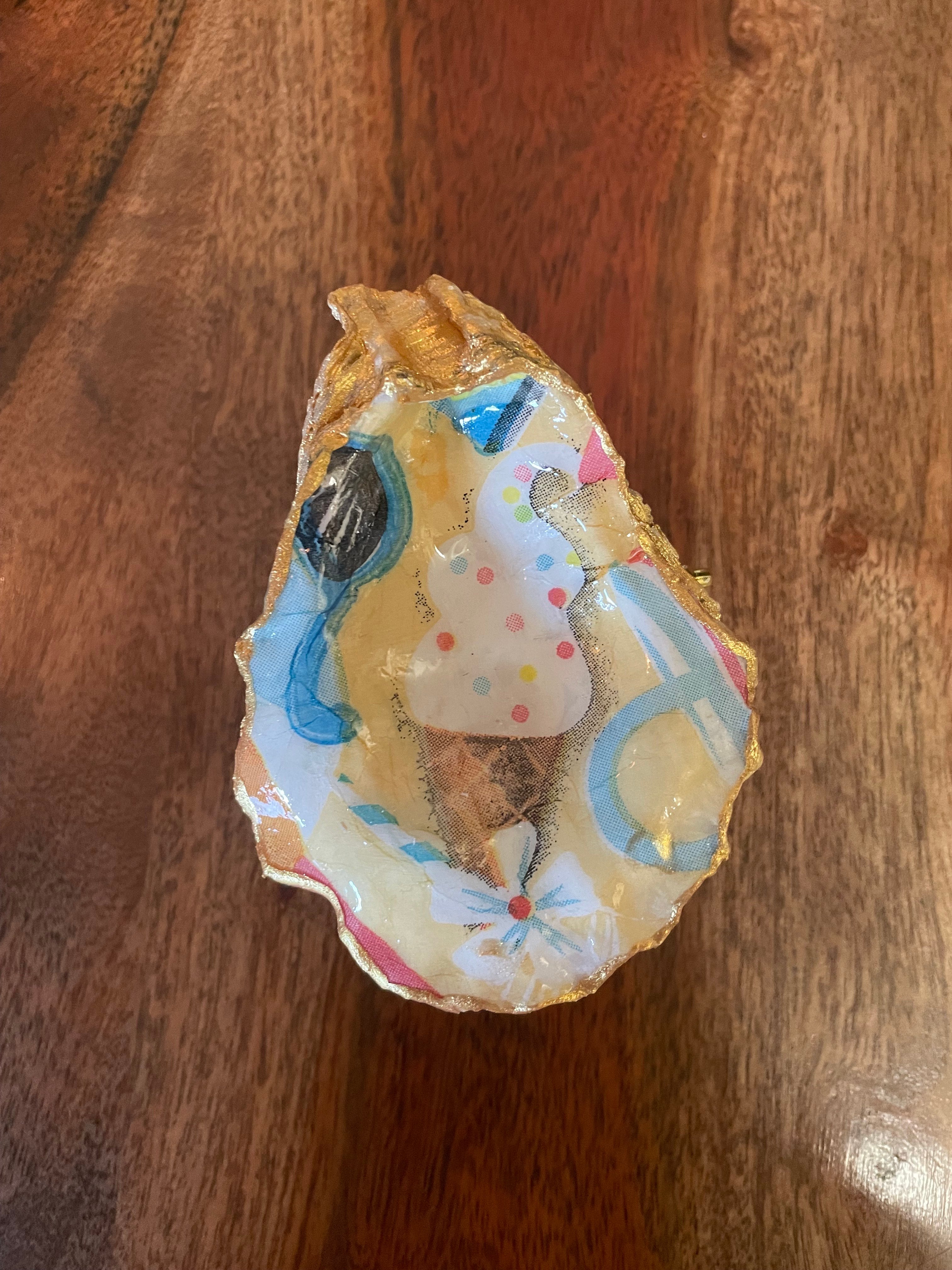 The Vacation Lens-Gilded Oyster Trinket Dish